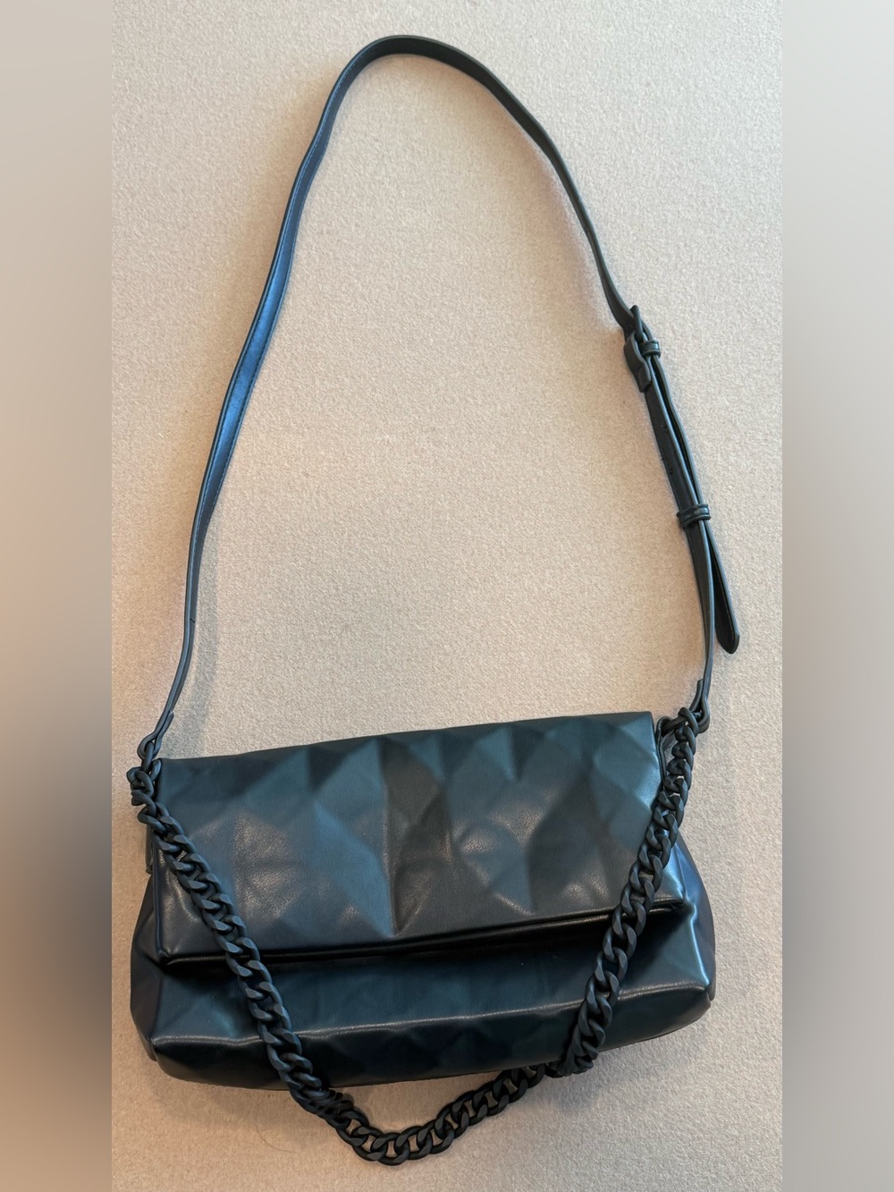 Women's Black Quilted Crossbody Bag - Minimal Chain Strap